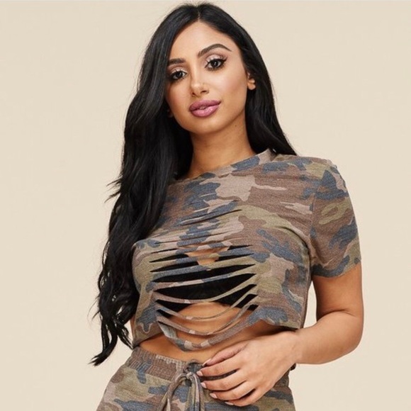 🔥 SOLD🔥 Camouflage Printed 2 Piece Set - Picture 2 of 7